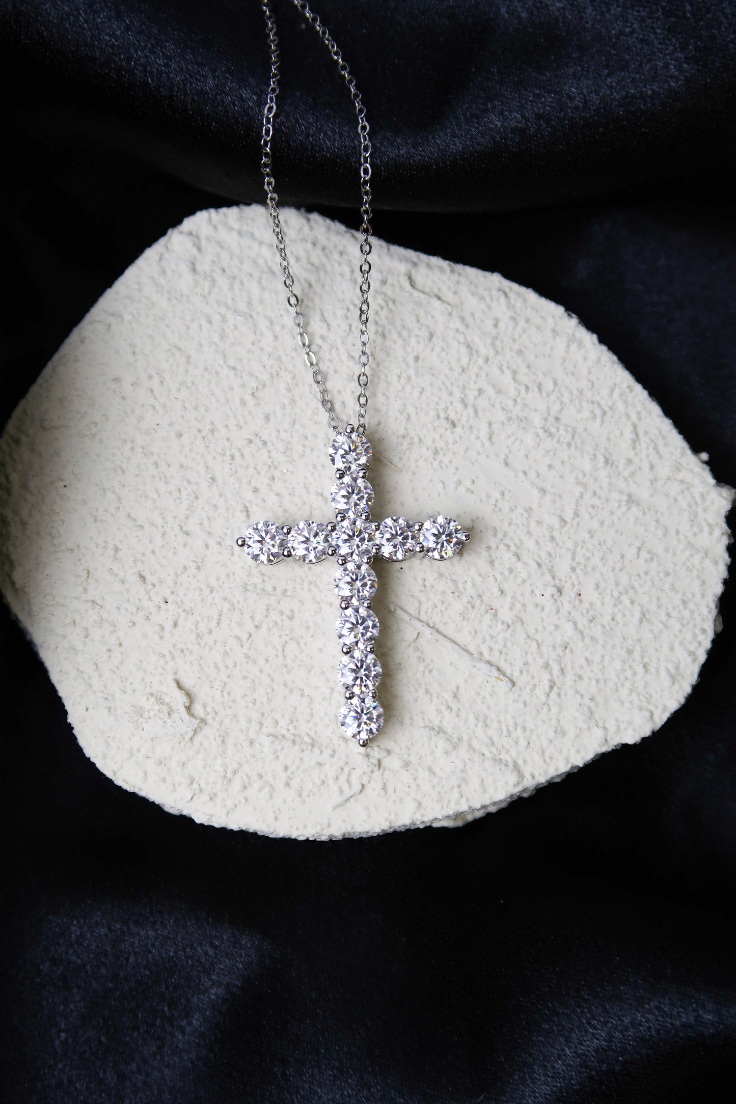 Margot 5.5 Carat Moissanite .925 Sterling Silver Cross Necklace